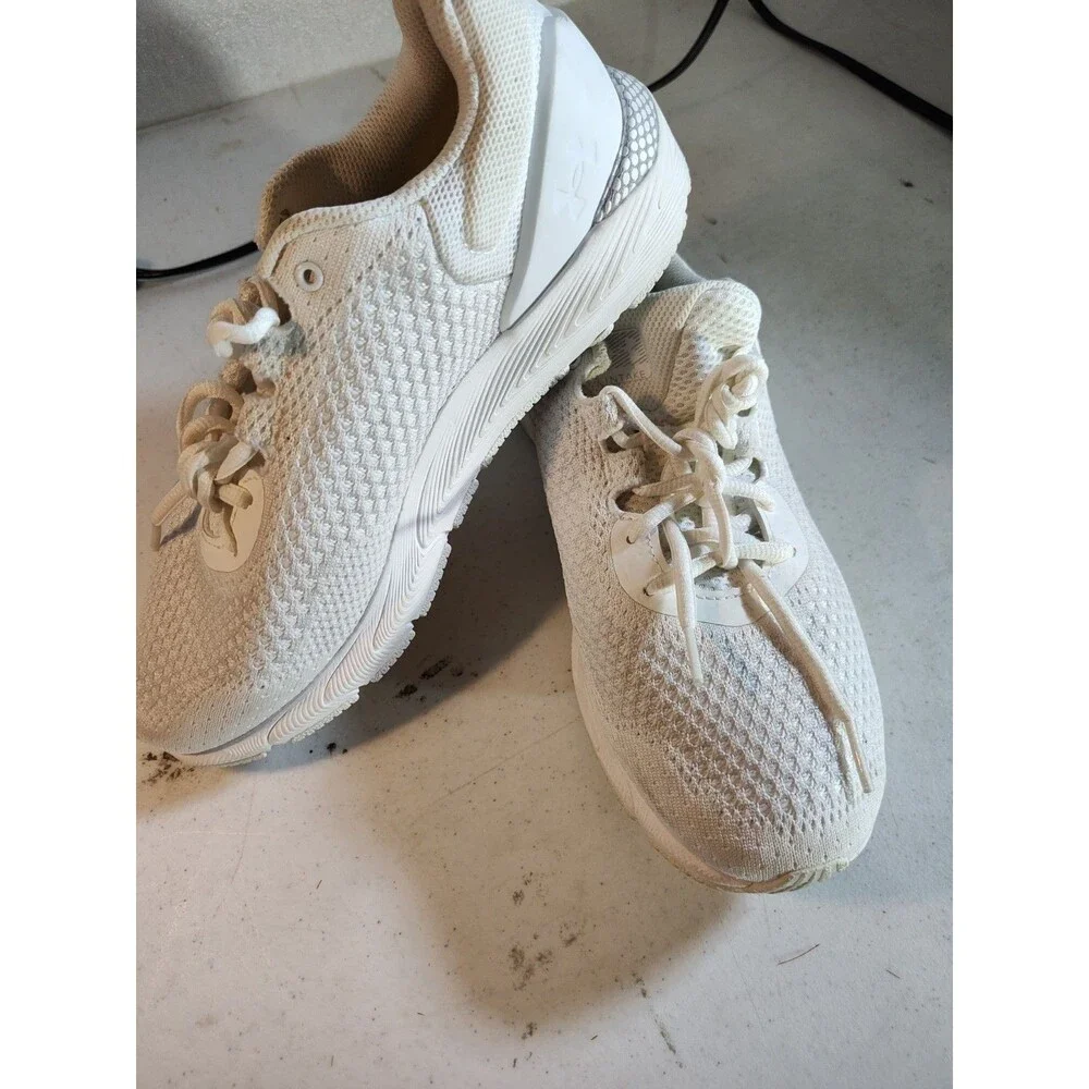 Q Under Armor Women's 8 And 1/2 White Mesh Tennis Shoe (1097)